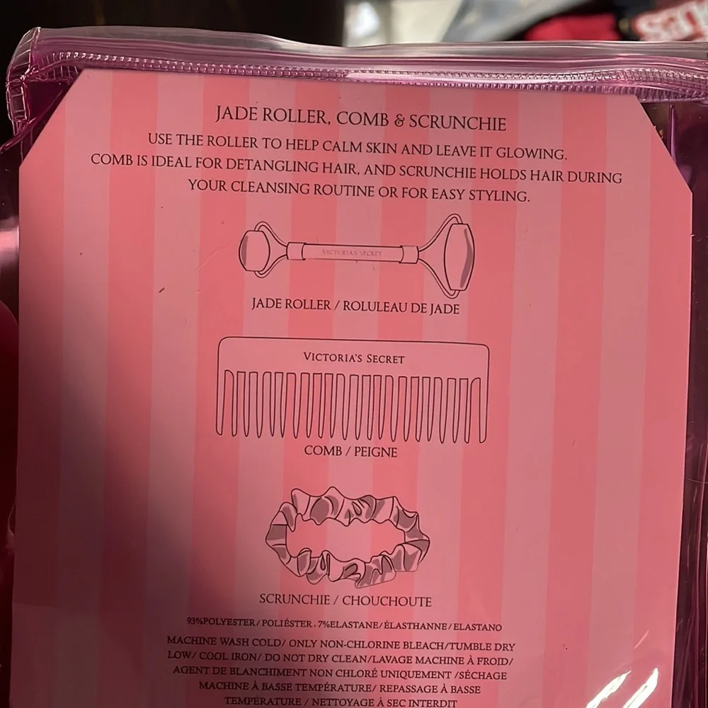 Victoria’s Secret self-care kit - Picture 4 of 7